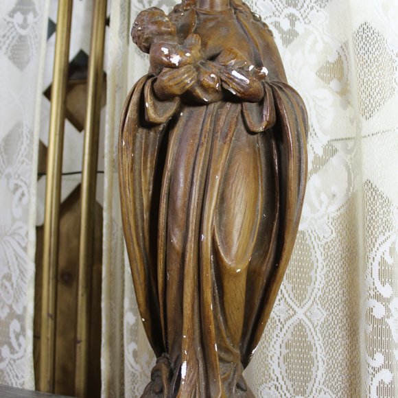 Antique Virgin Mary cradling Baby Jesus statue Beautiful Catholic Home Decor - Picture 8 of 8
